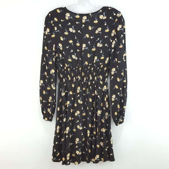 ❌SOLD❌ American Rag long sleeved floral mini dress - Picture 3 of 6